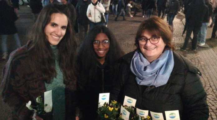 Piantine in dono ai passanti “per una città più verde e sostenibile”