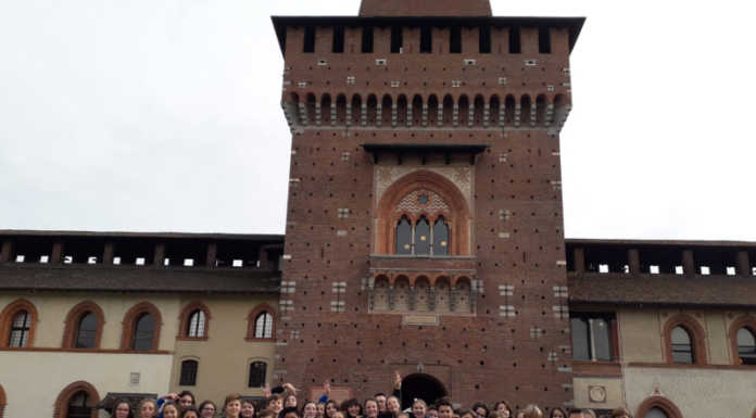 Merate, trasferta milanese per gli studenti del Villoresi con tappa al Pirellone e al Castello sforzesco