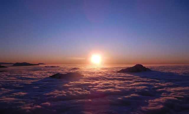 VIDEO – Lo spettacolo dell’alba dalla vetta della Grignetta