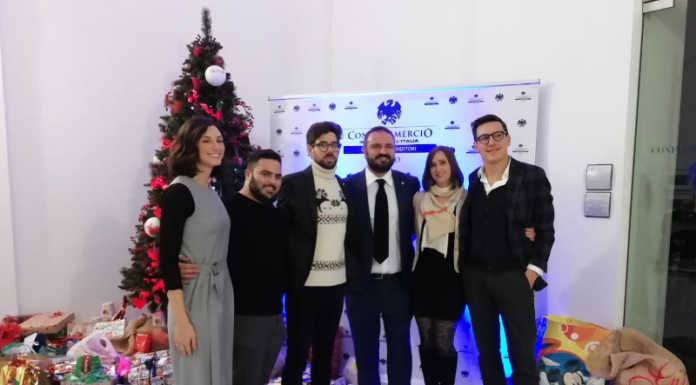 Brindisi e doni, a Lecco l’aperitivo solidale dei Giovani di Confcommercio