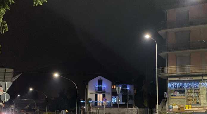 Dopo il tragico incidente, si riaccendono i lampioni e l’attenzione alla sicurezza