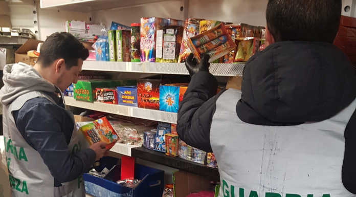 Comasco. Sequestrata una tonnellata di ‘fuochi’ stoccati non a norma