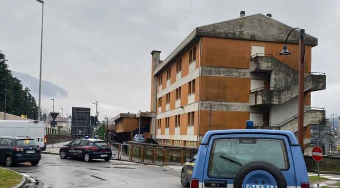 Ferrhotel verso lo sgombero, comunicato ai migranti il loro trasferimento