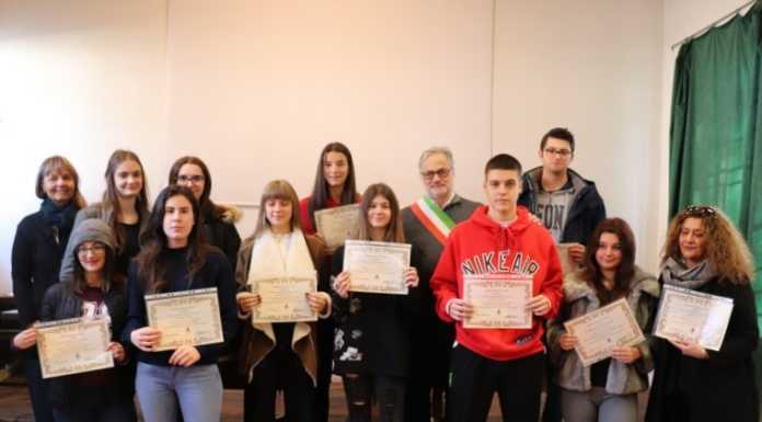 Garlate premia i suoi studenti. Il sindaco: “Affamati di conoscenza”