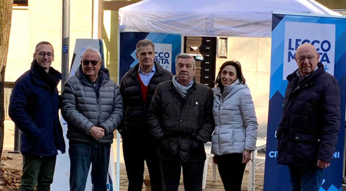 “Lecco merita di più” il primo gazebo nei rioni per Forza Italia