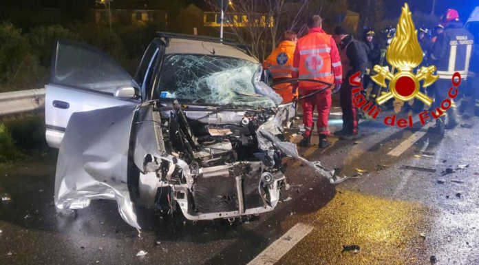 Terribile frontale auto-tir nel Lodigiano, morto un 27enne