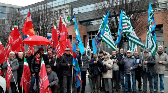 Legge di bilancio, presidio dei pensionati davanti alla Prefettura