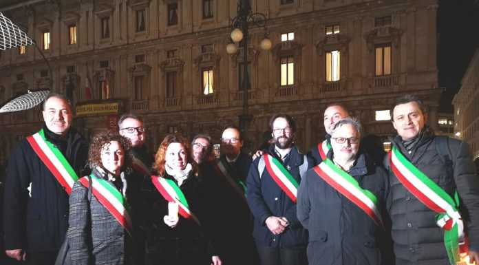 Anche i sindaci lecchesi in corteo a Milano con Liliana Segre