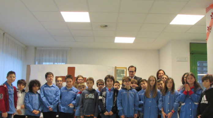 Valmadrera, canti e auguri alla Festa di Natale dell’Rsa Opera Pia Magistris