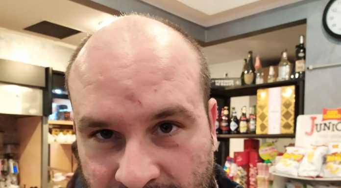 Aggredito in un bar l’ex consigliere comunale Giacomo Zamperini