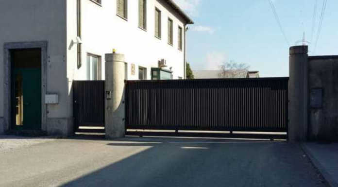 Calolziocorte. Infortunio sul lavoro, uomo in ospedale con un trauma alla gamba