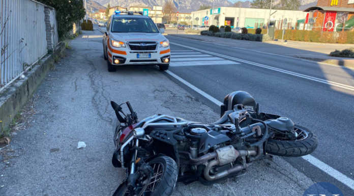 Garlate, incidente auto moto in via Statale: ferito motociclista