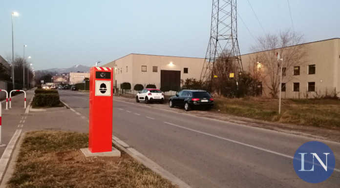 Merate, ecco la colonnina dell’autovelox in via Campi