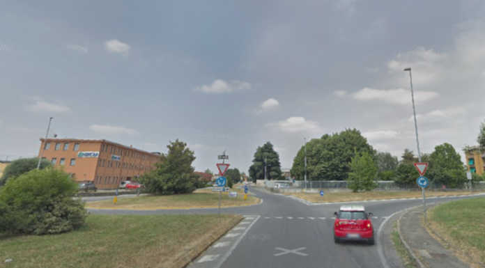 Merate, la rotonda di via Laghetto è pericolosa. “A breve uno studio della Provincia”