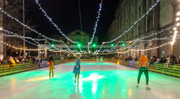 Lecco. Pista di pattinaggio, più di 30mila presenze sul ghiaccio di piazza Garibaldi Pista Pattinaggio Lecco