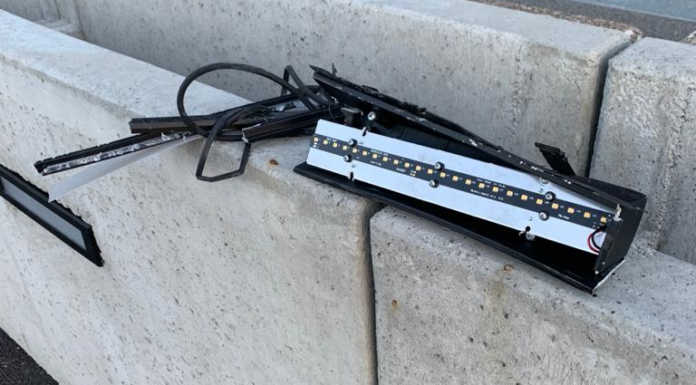 Vandali sulla ciclabile, rotte le luci “inaugurate” solo venerdì scorso