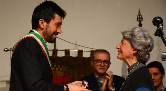 Mandello premia l’imprenditrice Silvia Buzzi, cittadina benemerita