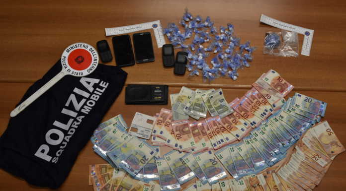 Blitz antispaccio della Polizia, due arresti nei boschi di Costa Masnaga
