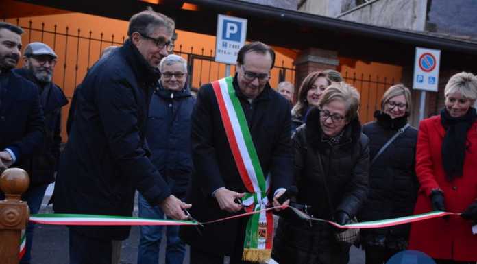 Valmadrera inaugura la nuova Piazza Fontana, più ordinata e fruibile