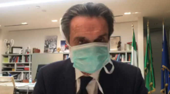 Coronavirus, Fontana: “Positiva al test una mia collaboratrice: andrò in quarantena per 14 giorni”