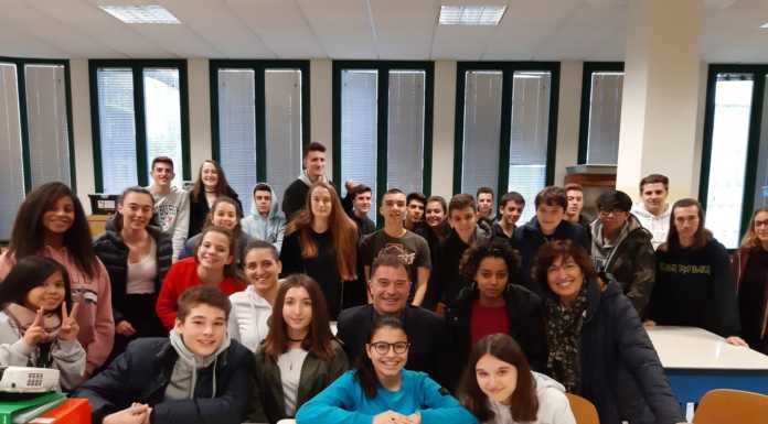 Verso le Olimpiadi, Antonio Rossi nelle scuole: “Promuoviamo lo sport”