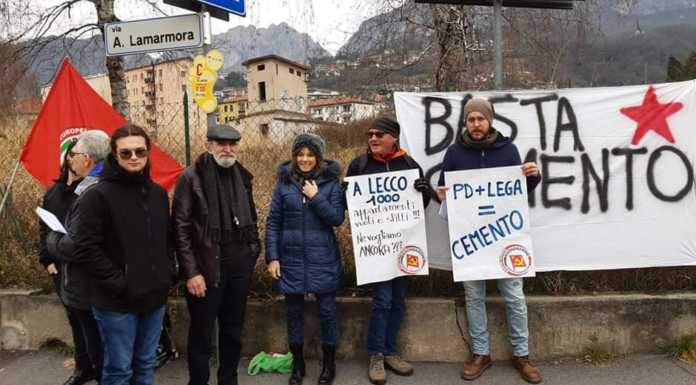 Protesta all’area ex Pagani. “Una nuova colata di cemento nel rione di Germanedo”