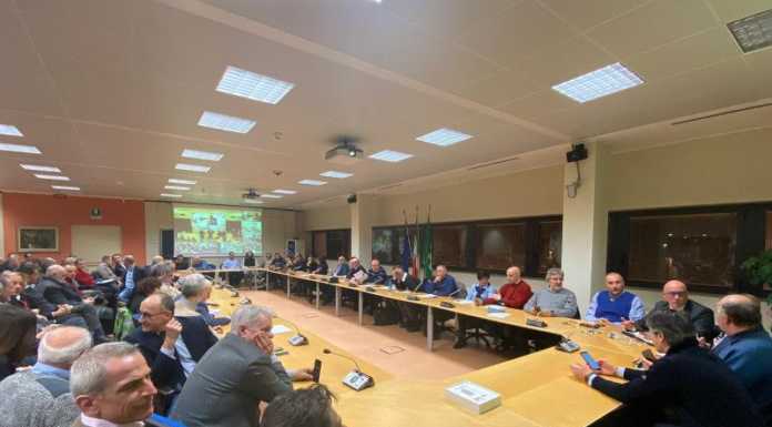 Coronavirus, la riunione dei sindaci lecchesi ‘in diretta’ con Regione