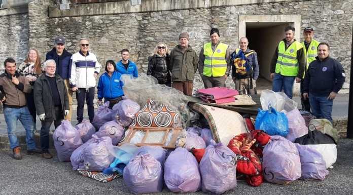 Dervio, ripulito il bosco dello spaccio: “Grazie ai volontari”