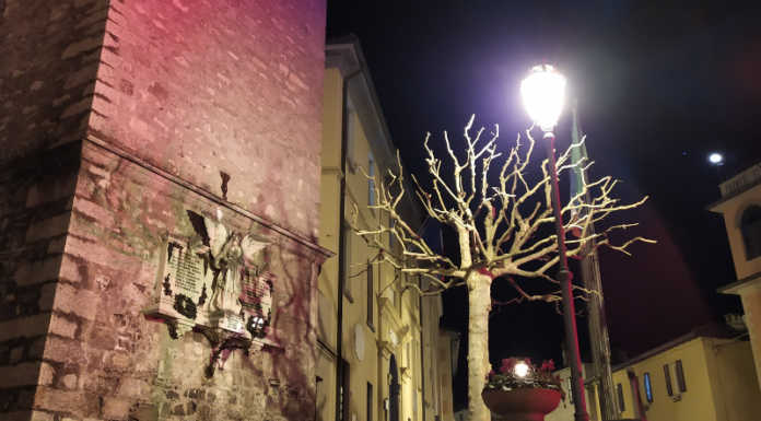 Varenna: sostituiti i lampioni danneggiati in piazza San Giorgio e Olivedo