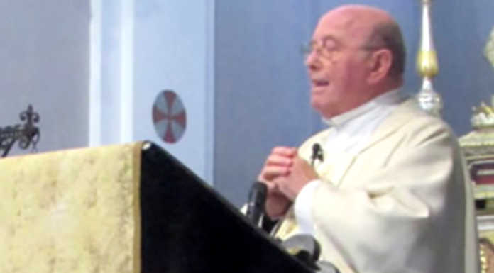 Bellano. E’ morto don Cesare, per oltre vent’anni parroco in paese