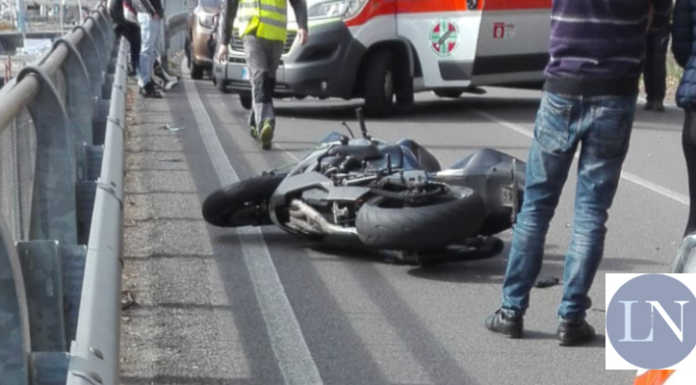 Mandello, incidente lungo la Sp 72: ferito un motociclista