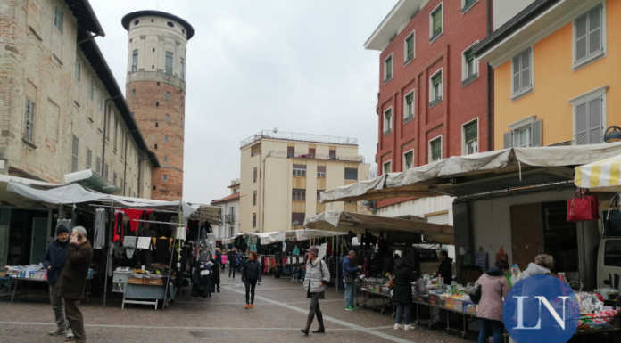 Merate, sospeso il mercato del martedì: presenti solo i banchetti alimentari