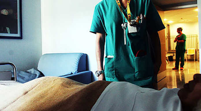 Perledo, Coronavirus alla casa di riposo. Cgil: “Lavoratori preoccupati” camera-ospedale-medico-paziente infermiere infermieri