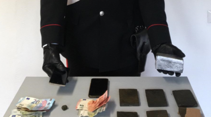 Fermato con 900 grammi di hashish, arrestato dai Carabinieri