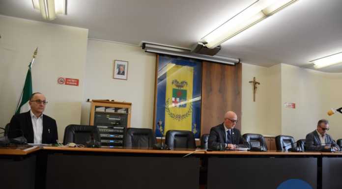 “Chiudete tutto” anche da Lecco la richiesta al Governo. Ai cittadini: “Fidatevi dei vostri sindaci”