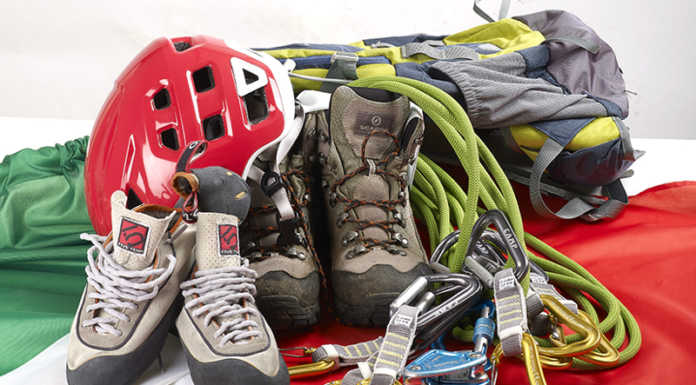 Sport e montagna: il manifesto del fotografo Luca Lozza: “State a casa”