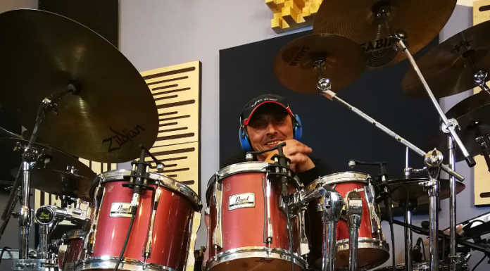 La musica piange Gianluca Polidori, maestro di batteria