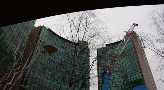 Incendio alla Meridiana, due torri ‘inagibili’. Attese verifiche