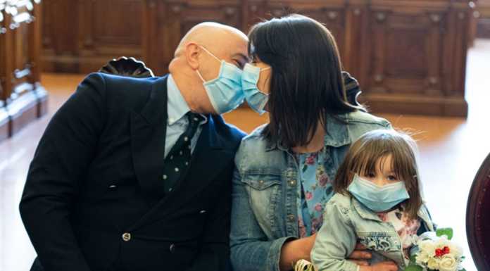 Il medico olginatese Raul sposa la sua Monica in piena emergenza coronavirus