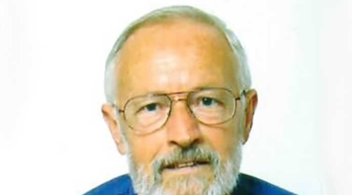 Valmadrera saluta il prof. Andrea Chiarcos, insegnante amante della montagna