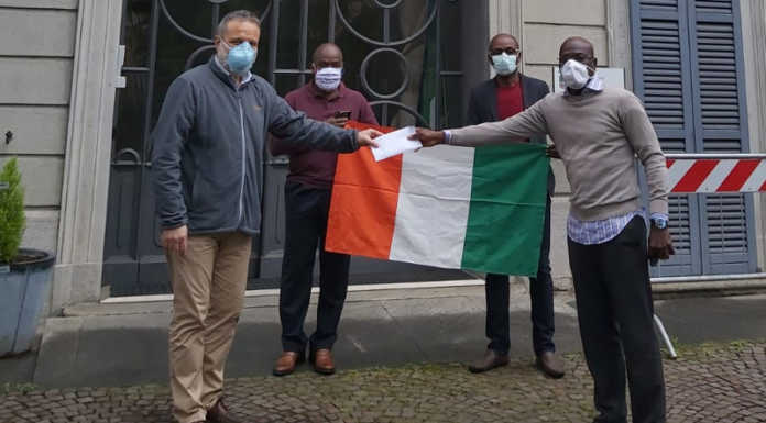 Campagna Aiutiamoci: una donazione anche dall’associazione degli Ivoriani