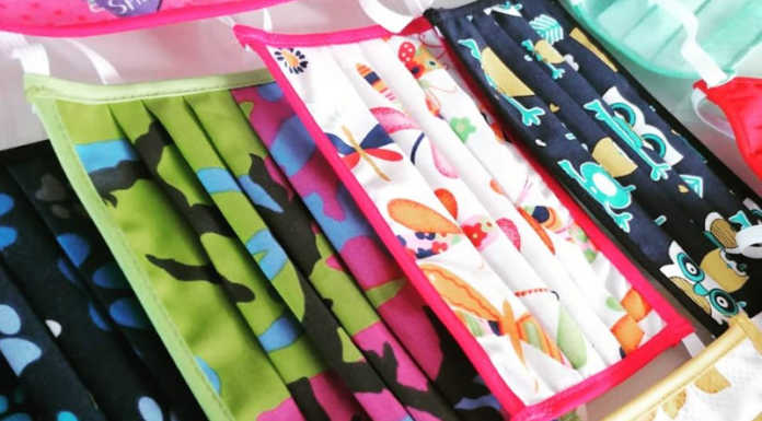 Brivio, il sindaco regala le mascherine ai bambini