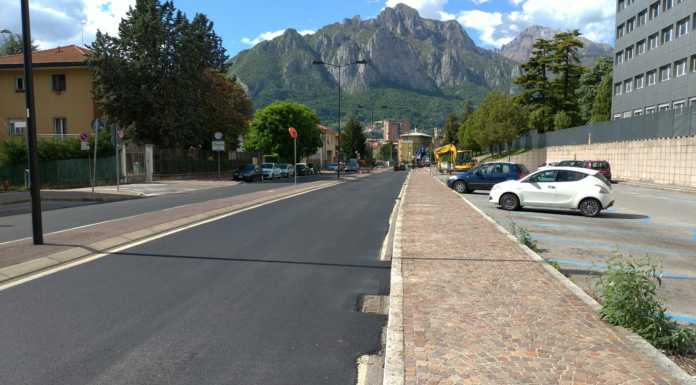 Lecco. Proseguono i lavori di asfaltatura in città