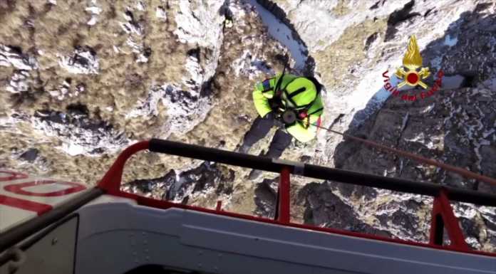 Due cagnoline bloccate sul Resegone a Erve: salvate dall’elicottero dei vigili del fuoco