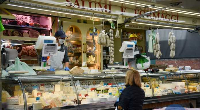 Airuno, approvato in aula il nuovo regolamento del commercio Airuno mercato