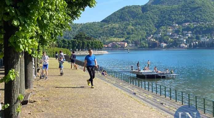 Ritorno all’aria aperta: in molti sul lungolago e Rivabella, mantenendo le distanze