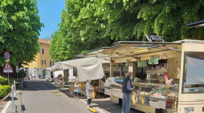 Galbiate, la Fase 2 inizia col mercato. Il sindaco: “Orgoglioso dei miei cittadini”