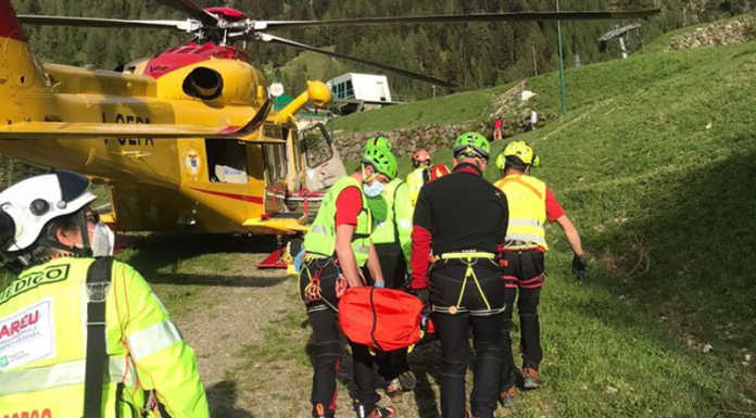 Gerola Alta. Cade nel bosco, soccorso un escursionista di 44 anni