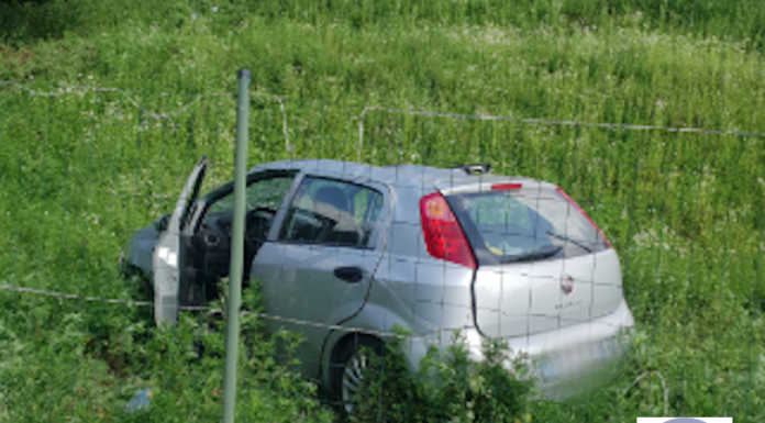 Calco, auto finisce nella scarpata: soccorsa una donna di 71 anni