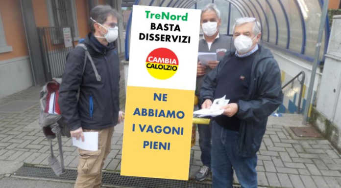 Flash mob di Cambia Calolzio in stazione: “Basta disservizi”